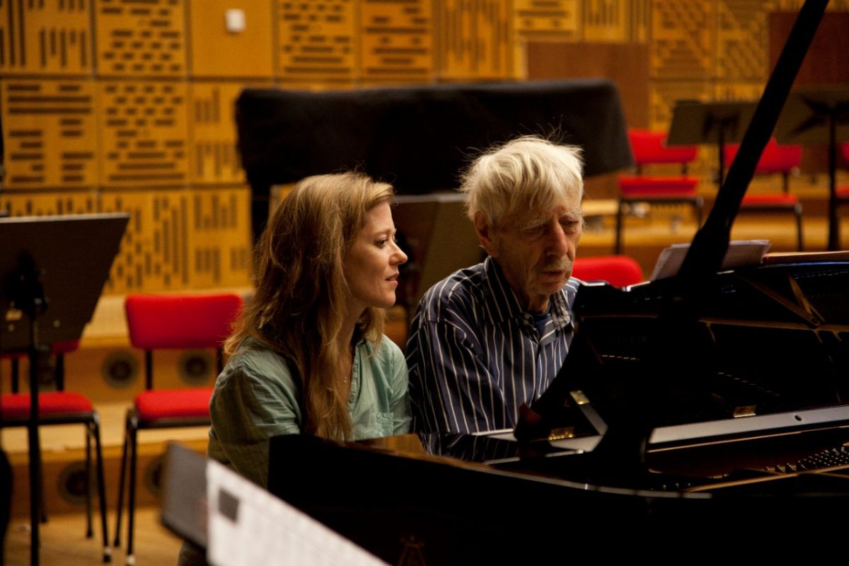 Barbara Hannigan en Reinbert de Leeuw aan de piano