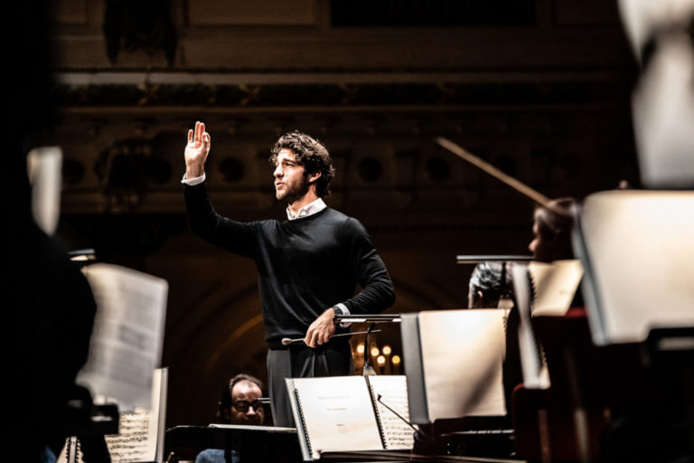 Lorenzo Viotti, chef-dirigent van het Nederlands Philharmonisch Orkest