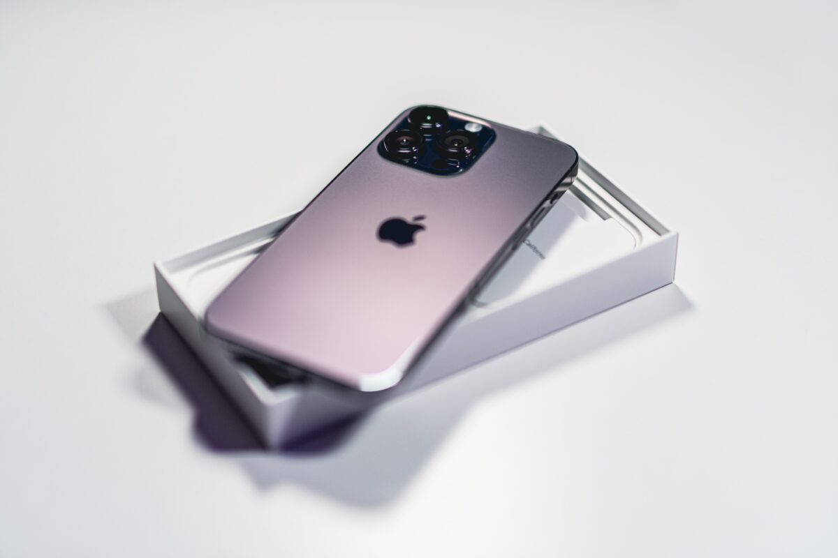 Vervormen Inwoner Glad Langer en beter genieten van muziek met de iPhone 14 - Luister