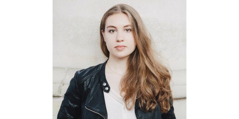 Lucie Horsch debuteert binnenkort als mezzosopraan in het Muziekgebouw in Amsterdam.