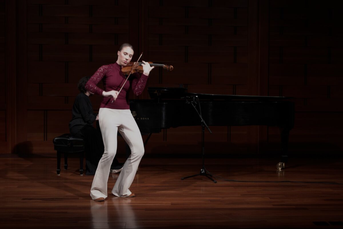 Sanne Zwikker speelt Vioolconcert in D mineur, opus 47 van Sibelius