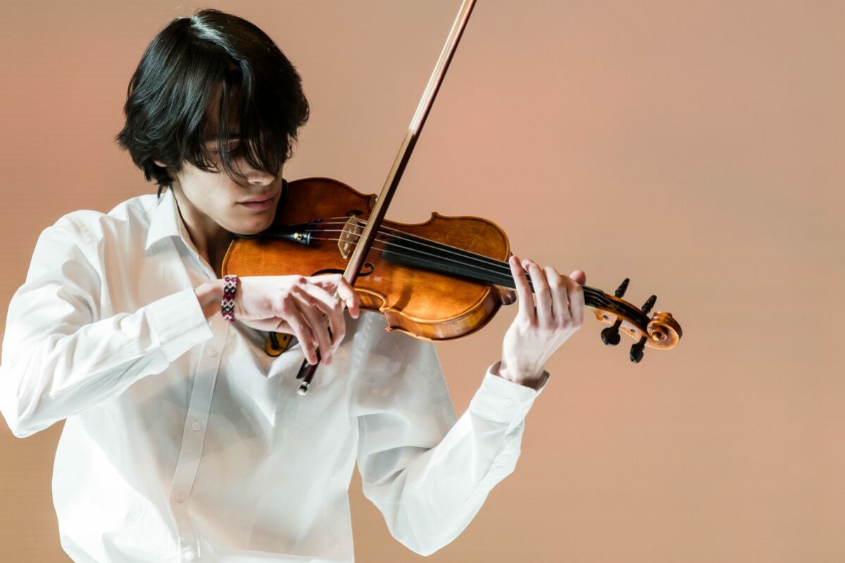 De zes finalisten van het Prinses Christina Concours Luister