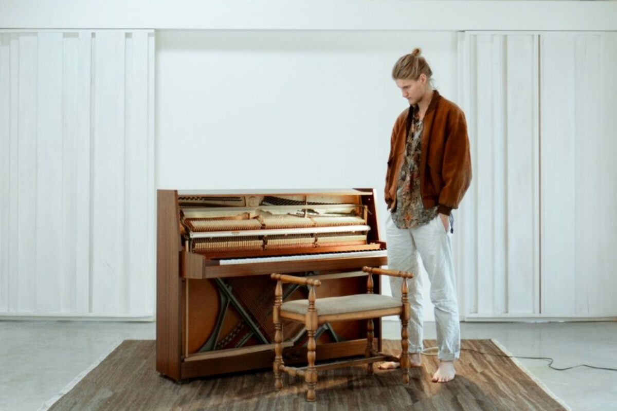 Challem, release EP, far & well, neoklassiek, piano
