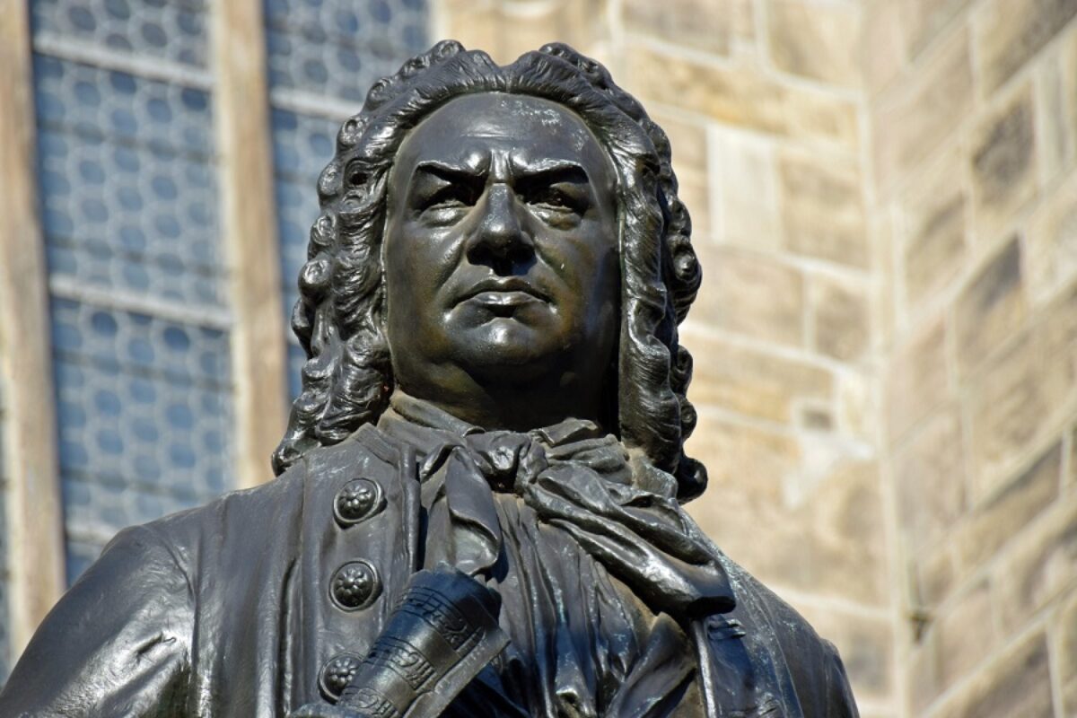 Het beste van Bach - een top 5 door Luister Magazine over klassieke muziek. Luister naar de cantates of de Matthäus-passion van Bach!
